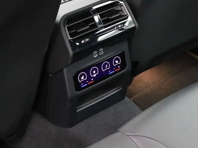 BMW 5 Serie Sedan 530e 2025 Hybride Benzine 29