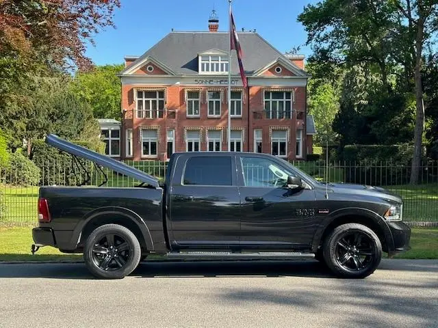 Dodge Ram 1500 5.7 V8 4x4 Crew Cab 5'7 Sport 2017 LPG/Gas 8