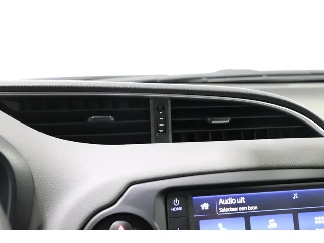 Toyota Yaris 1.5 Hybrid Dynamic, 2020 Hybride Benzine 26