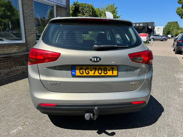 Kia cee'd Sportswagon 1.6 GDI ComfortLine 2015 Benzine 5