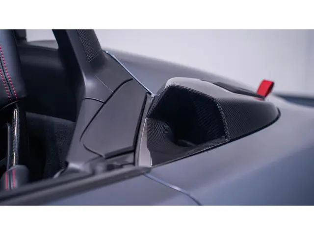 Porsche 718 Spyder RS 2024 Benzine 51