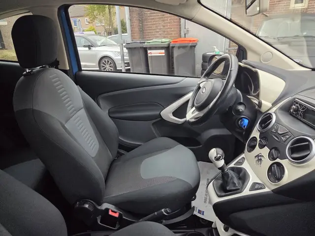 Ford Ka 1.2 Titanium X s/s 2012 Benzine 2