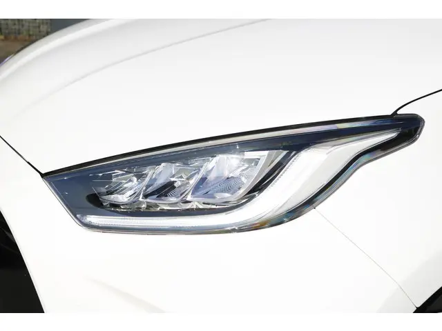 Toyota Yaris 1.5 Hybrid Dynamic 2023 Hybride Benzine 4