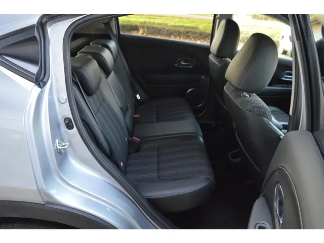 Honda HR-V 1.5 i-VTEC Executive automaat 2017 Benzine 14