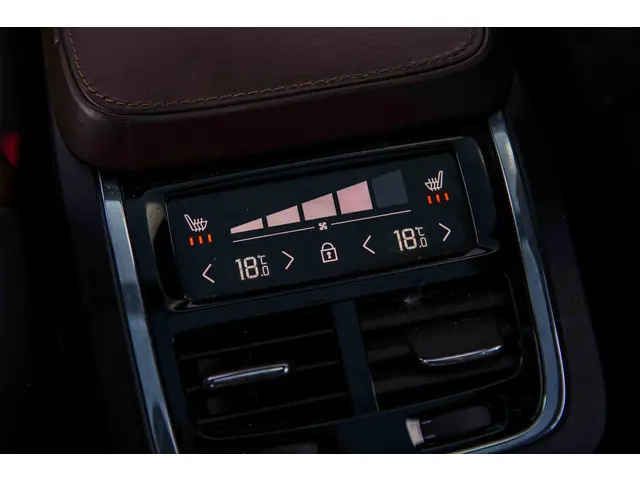 Volvo XC90 2.0 T5 AWD Inscription 2018 Benzine 37