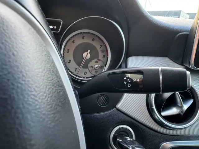 Mercedes-Benz CLA 200 Edition 1 PANO AUT!! 2013 Benzine 20