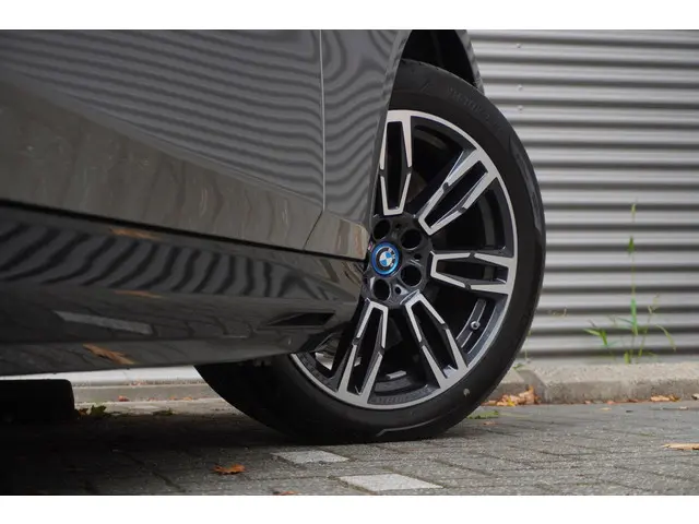 BMW i5 Touring eDrive40 2025 Elektrisch 26