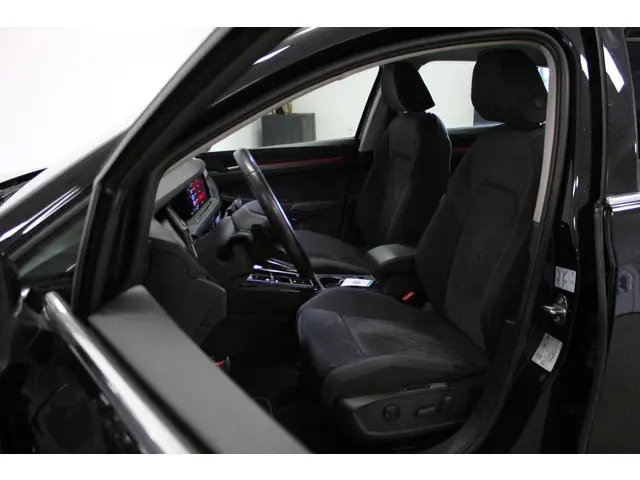 Volkswagen Golf 1.4 eHybrid Style 2024 Hybride Benzine 10