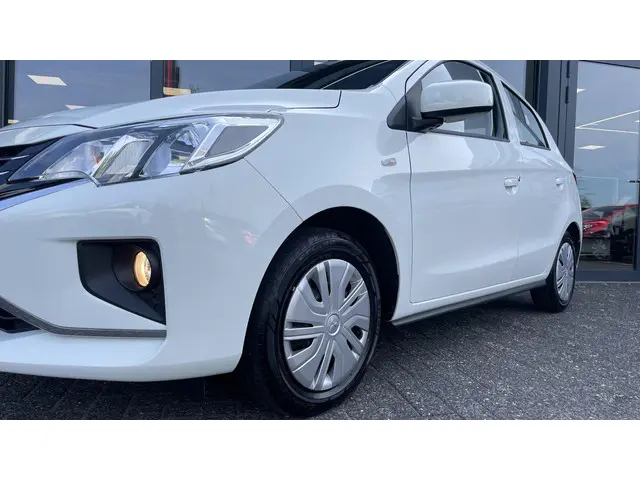 Mitsubishi Space Star 1.2 Connect+ 2024 Benzine 19