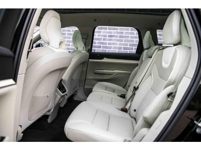 Volvo EX90 Single Motor Plus 7p. 104 kWh 2025 Elektrisch 8