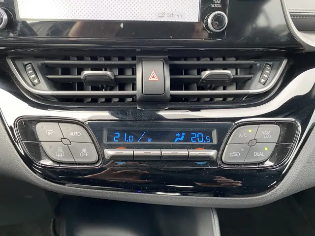 Toyota C-HR 1.8 Hybrid Active 2022 Hybride Benzine 20