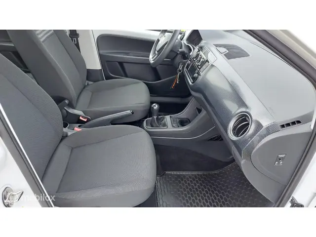 Volkswagen up! 1.0 2021 Benzine 23