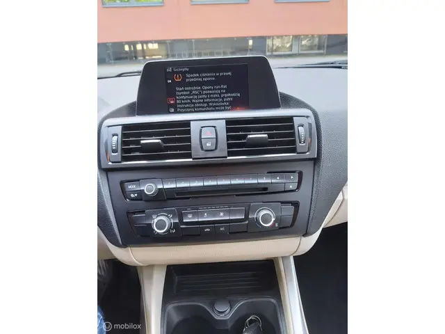 BMW 1 Serie 114i EDE Business Sport 2013 Benzine 38