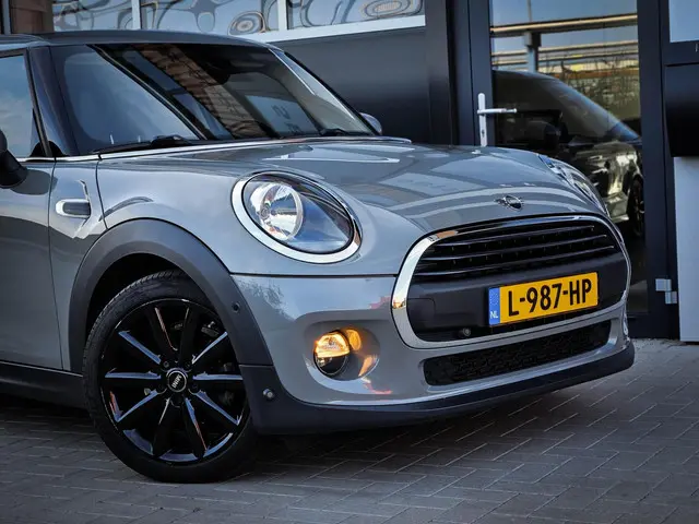 MINI One 3
