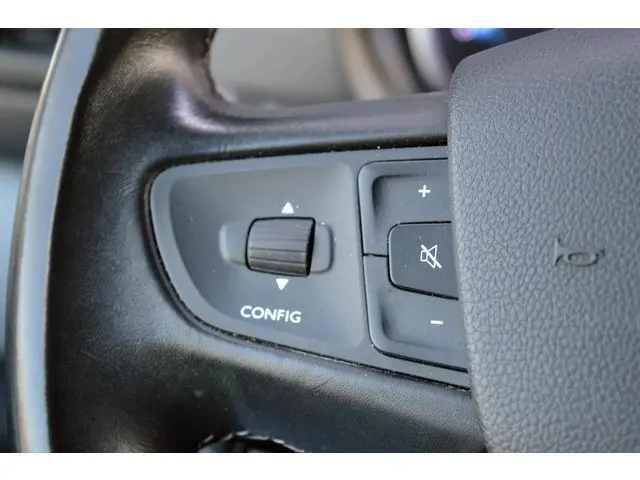 Opel Vivaro-e L2H1 Innovation 75 kWh 2021 Elektrisch 16