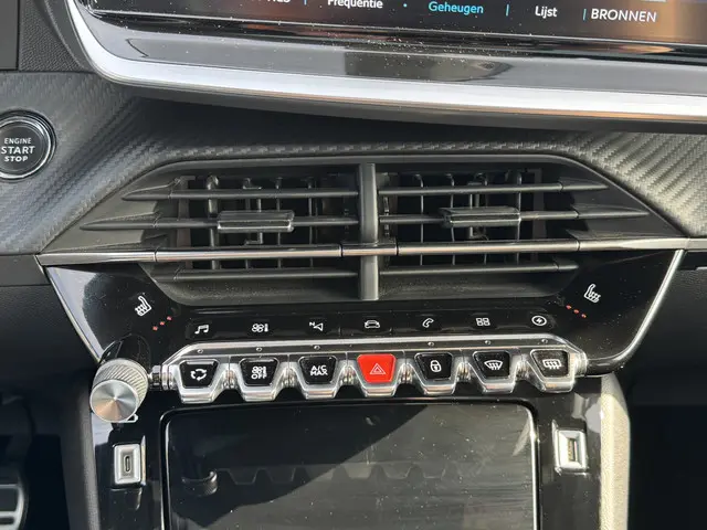 Peugeot e-208 GT Pack EV 50kWh 136 2022 Elektrisch 21