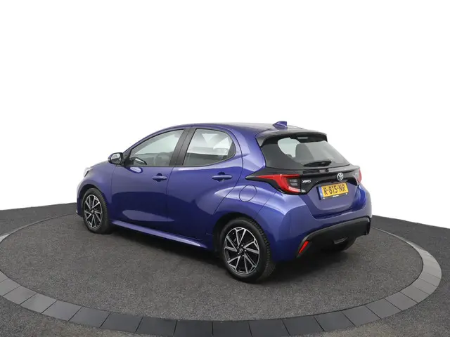Toyota Yaris 1.5 Hybrid Dynamic 2022 Hybride Benzine 12
