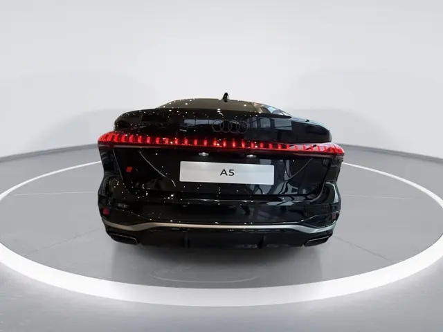 Audi A5 Limousine S edition 35 TFSI 150 PK 2025 Benzine 10