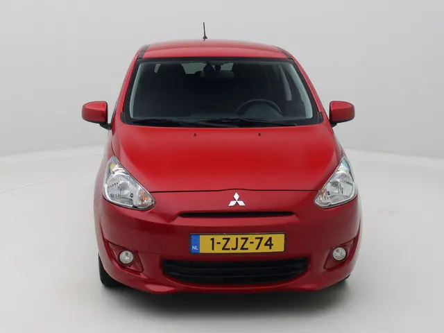 Mitsubishi Space Star 1.0 Bright 2015 Benzine 9