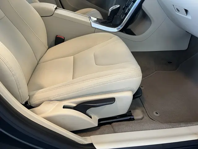 Volvo V60 T4 Kinetic Automaat 2013 Benzine 26