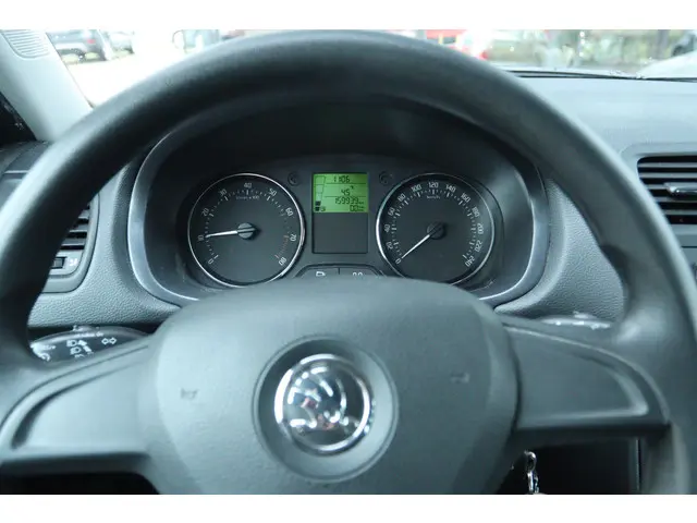 Škoda Roomster 1.2 TSI FRESH 2014 Benzine 15
