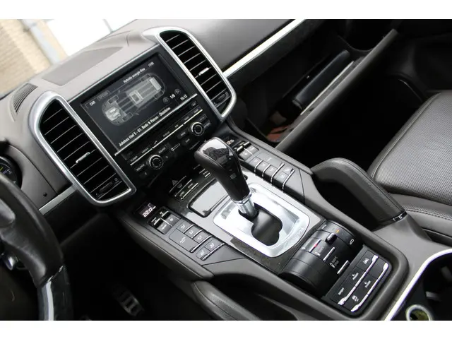 Porsche Cayenne 3.0 S E-Hybrid 2015 Hybride Benzine 7