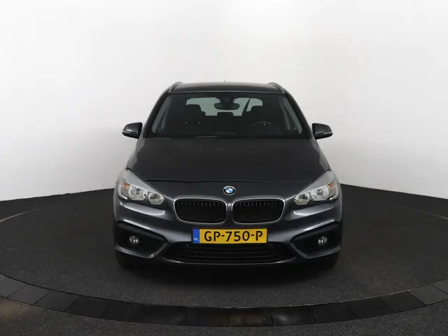 BMW 2 Serie Active Tourer 220i Essential 2015 Benzine 2