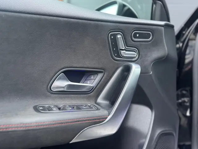 Mercedes-Benz A-Klasse 180 Premium Plus 2020 Benzine 11