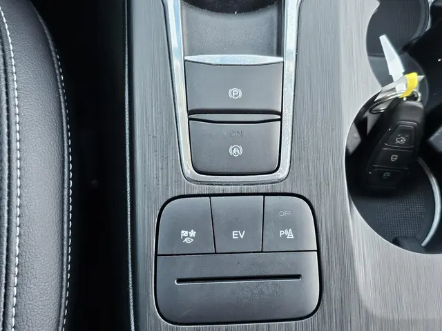 Ford Kuga 2.5 PHEV Titanium X 2023 Hybride Benzine 26