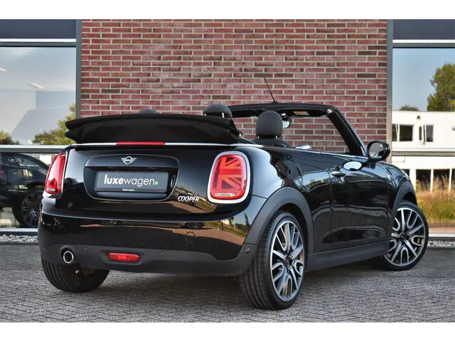 MINI Cooper Cabrio Mini 1.5 136pk 2020 Benzine 2