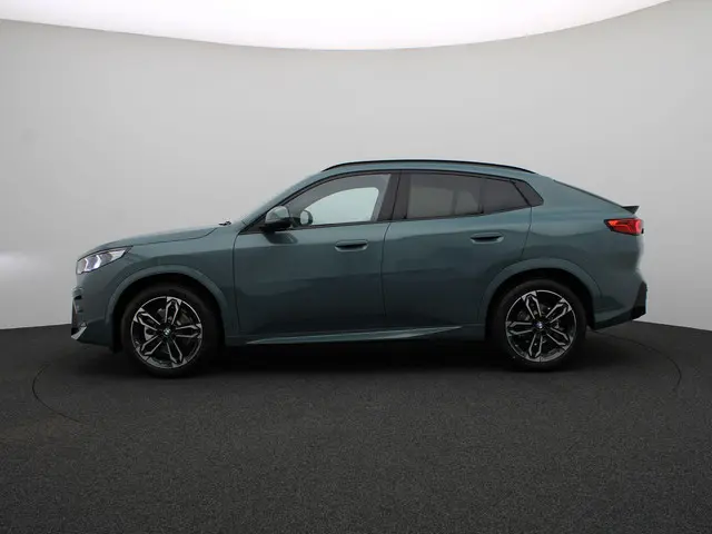 BMW X2 sDrive20i 2025 Benzine 4