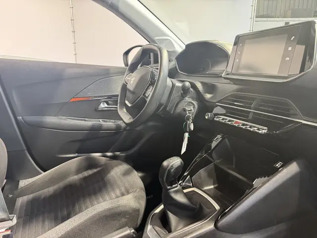 Peugeot 208 1.2 PureTech Active 2021 Benzine 19