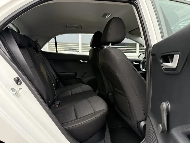 Kia Rio 1.0 TGDI ComfortPlusLine Navigator 2018 Benzine 11