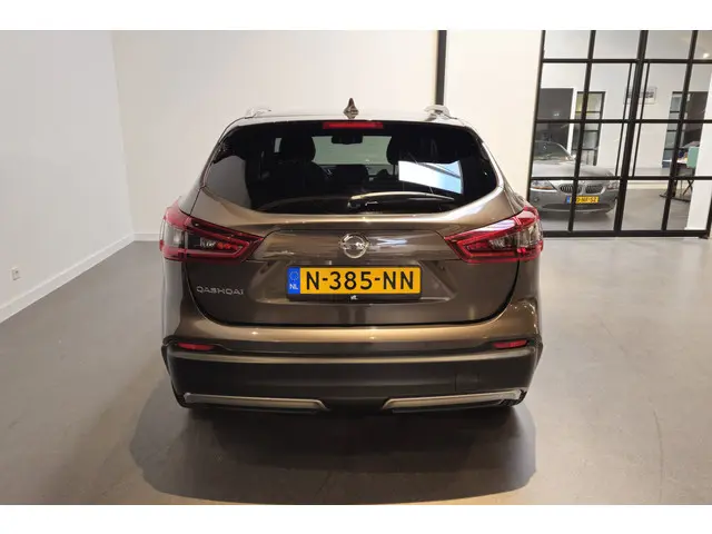 Nissan QASHQAI 1.3 DIG-T Premium Edition 2021 Benzine 6