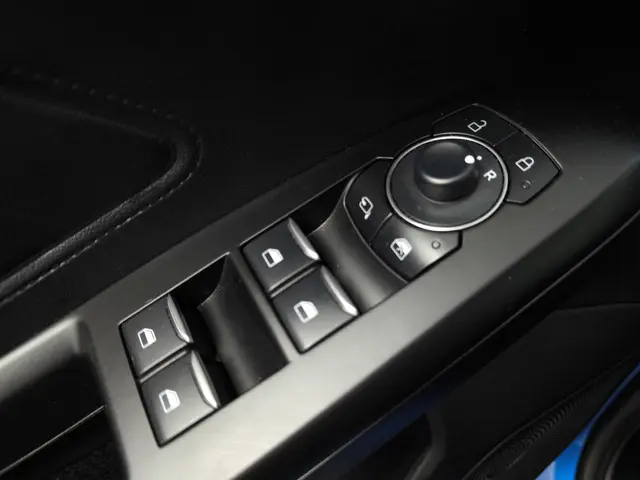 Ford Focus 1.0 EcoBoost Hybrid Active X 2024 Benzine 19