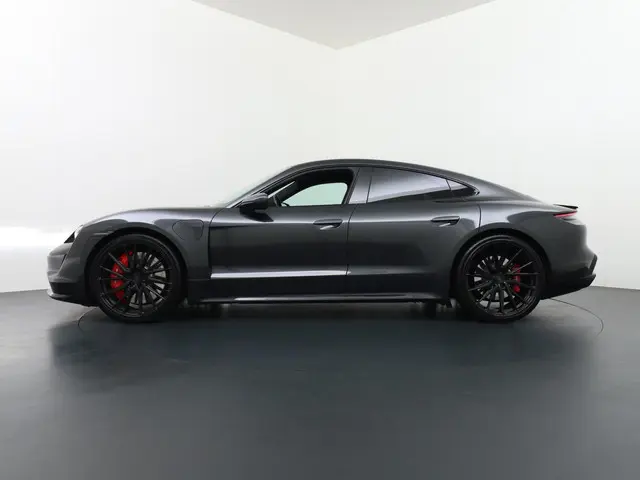 Porsche Taycan Turbo 93 kWh 2020 Elektrisch 4