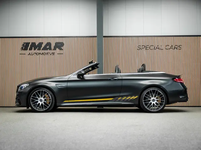 Mercedes-Benz C-Klasse Cabrio AMG 63 S 2022 Benzine 13