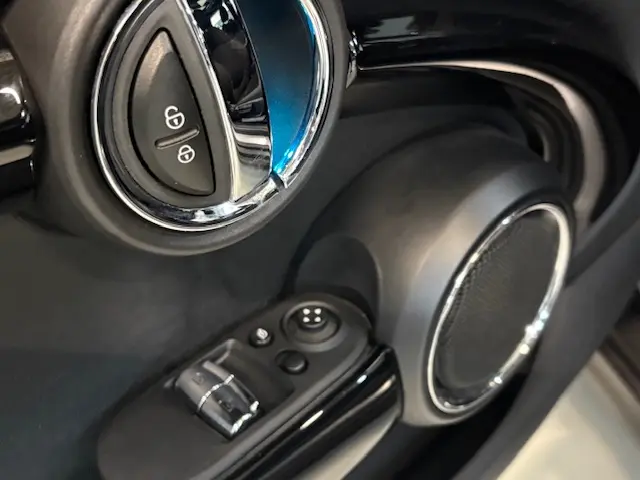 MINI Cooper Mini 1.5 Serious Automaat 2016 Benzine 15