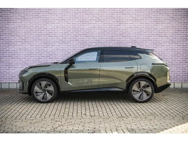 Lynk & Co 08 1.5 More 2025 Hybride Benzine 6