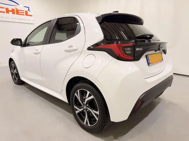 Toyota Yaris 1.5 Hybrid 115 Dynamic 2025 Hybride Benzine 4