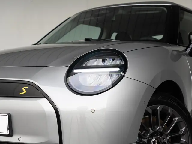MINI Electric Cooper SE 2025 Elektrisch 13
