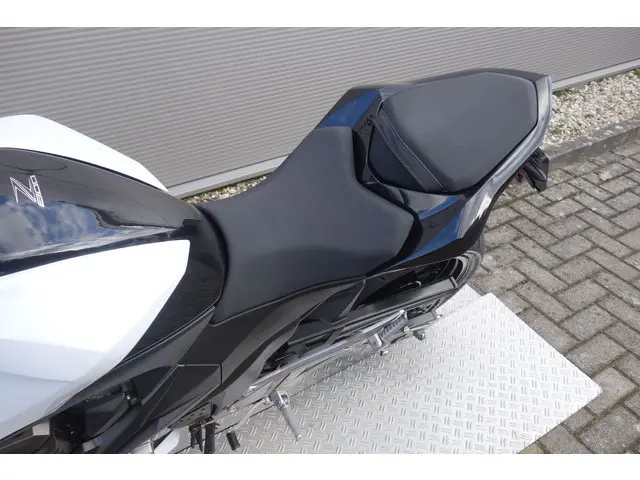 Kawasaki Z800 E 2013 Benzine 22