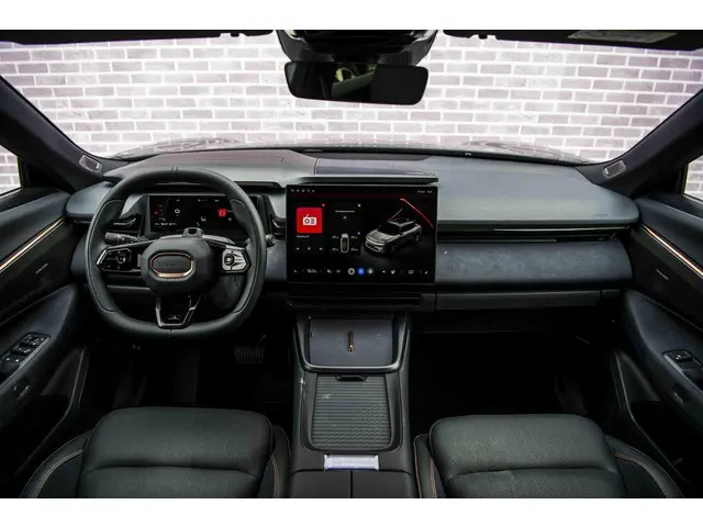 Lynk & Co 08 More 2025 Hybride Benzine 4