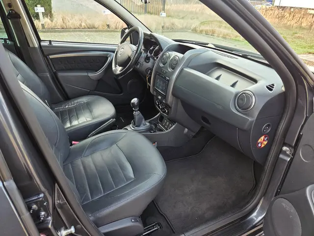 Dacia Duster 1.2 TCe 4x2 Prestige 2015 Benzine 17