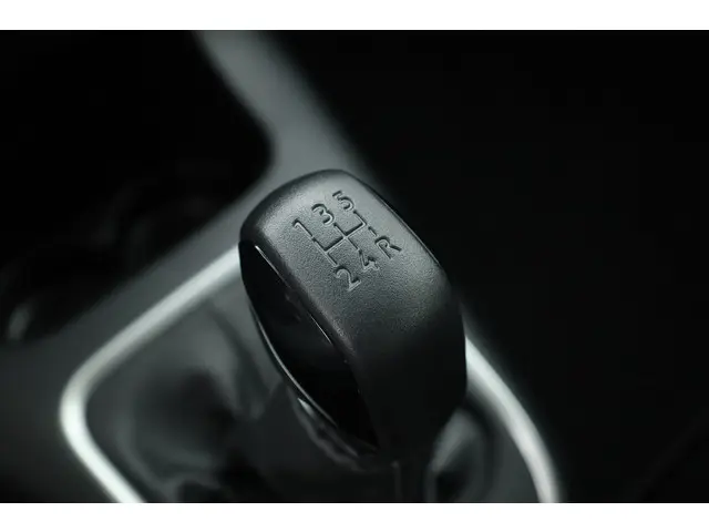 Citroën C3 1.2 PureTech C-Series 2022 Benzine 6