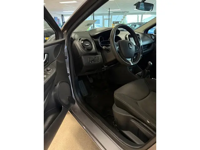 Renault Clio Estate 0.9 TCe Expression 2016 Benzine 15