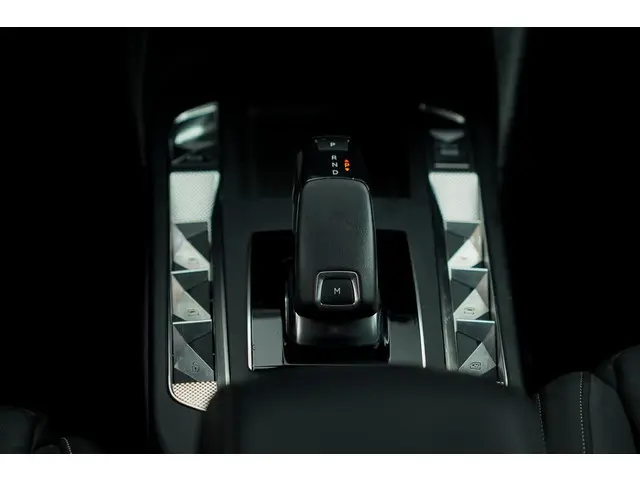 DS DS 3 Crossback 1.2 PureTech Grand Chic 2021 Benzine 16