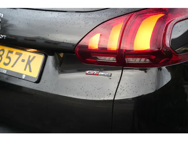 Peugeot 2008 1.2 PureTech GT-line 2018 Benzine 39