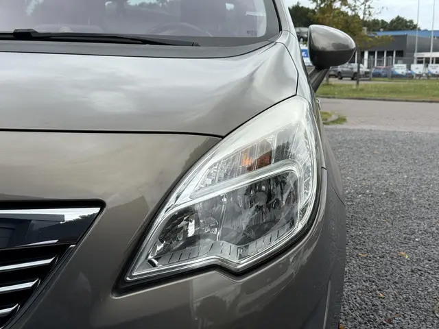 Opel Meriva 1.4 Turbo Cosmo 2012 Benzine 35