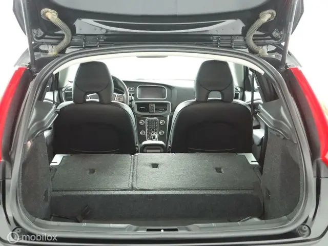 Volvo V40 Cross Country 1.5 T3 Polar+ Luxury 2019 Benzine 55